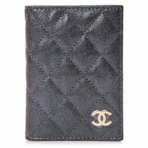 ❌Sold❌ NWT Chanel 19S Card Holder Iridescent Black